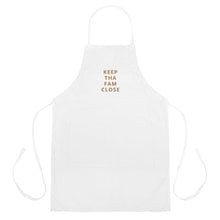 Load image into Gallery viewer, &#39;KEEP THA FAM CLOSE&#39; Apron
